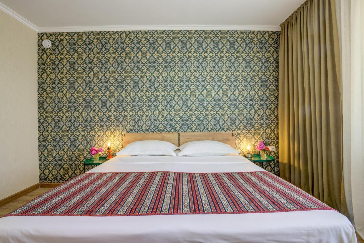 Ordo Hotel Karakol Ngoại thất bức ảnh