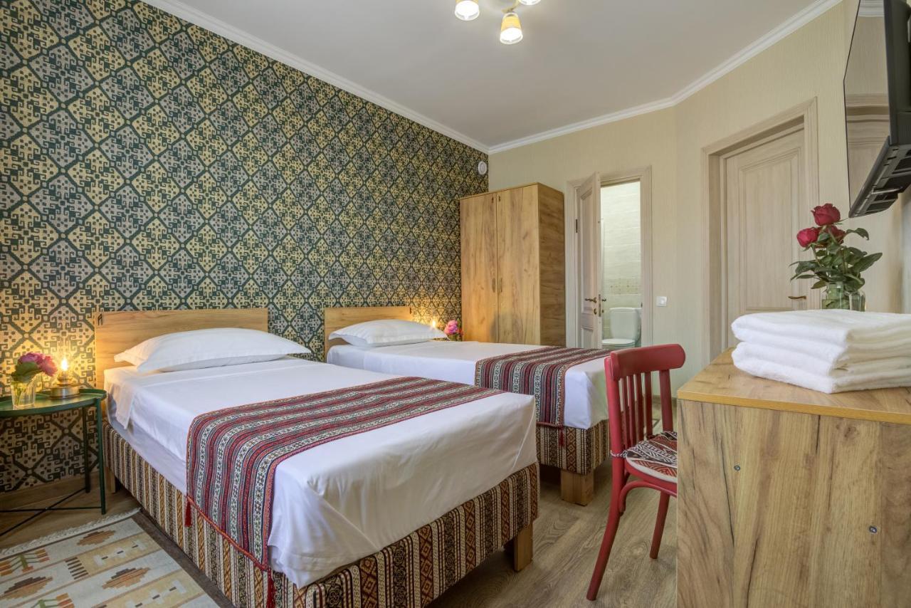 Ordo Hotel Karakol Ngoại thất bức ảnh